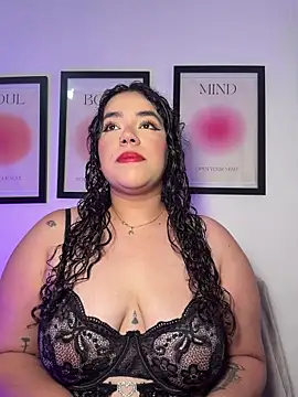 krisstenSantos online show from 06/09/26, 03:57