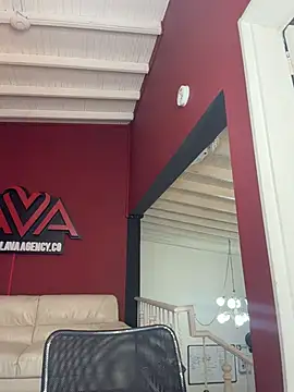 Snapshot of krisstenSantos chatting on 02/14/26, 01:55 krisstenSantos online show from 02/14/26, 01:55