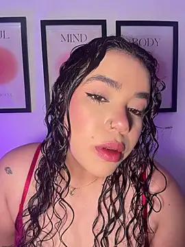 krisstenSantos online show from 06/12/26, 02:04