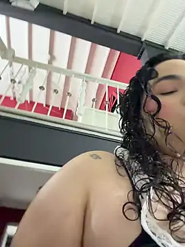 Snapshot of krisstenSantos chatting on 01/06/26, 12:53 krisstenSantos online show from 01/06/26, 12:53