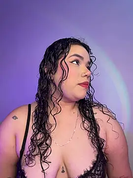 krisstenSantos online show from 04/07/26, 01:46