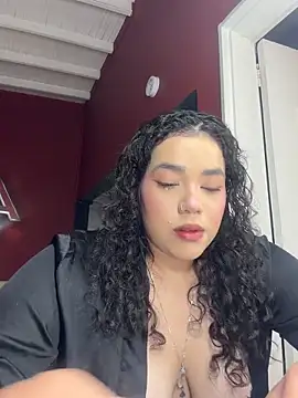 Snapshot of krisstenSantos chatting on 02/05/26, 03:19 krisstenSantos online show from 02/05/26, 03:19