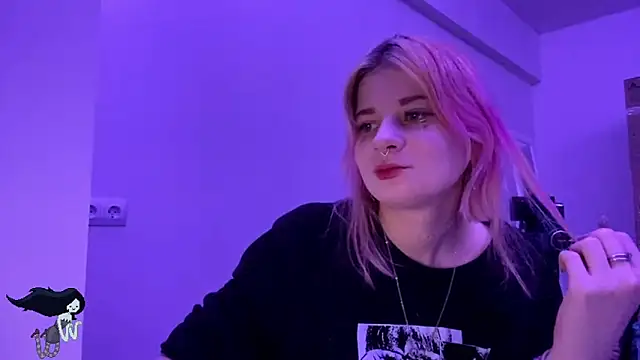 Snapshot of PinkVampire chatting on 10/27/25, 09:38 PinkVampire online show from 10/27/25, 09:38