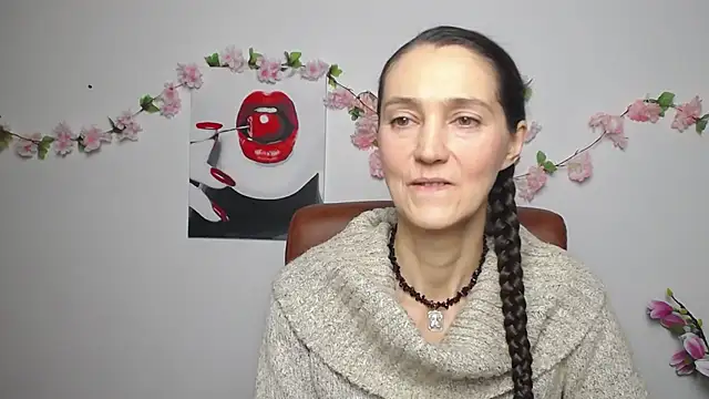 TayaFinch online show from 11/08/25, 01:25