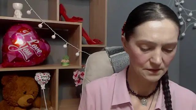 TayaFinch online show from 02/12/26, 01:11