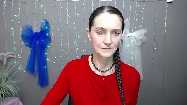 TayaFinch online show from 11/25/25, 02:17