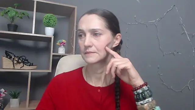 TayaFinch online show from 11/26/25, 01:33