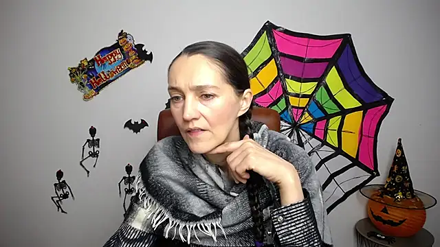 TayaFinch online show from 11/02/25, 01:27