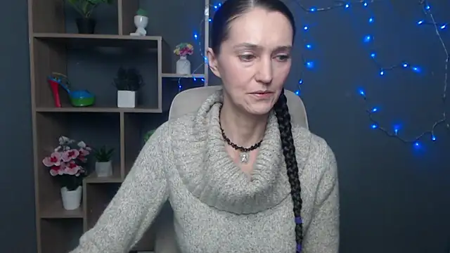 TayaFinch online show from 11/05/25, 01:03