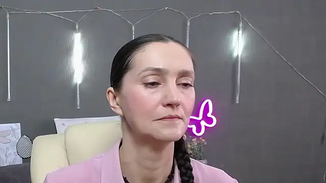 TayaFinch online show from 04/04/26, 12:56