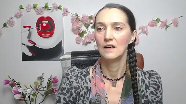 TayaFinch online show from 11/29/25, 01:11