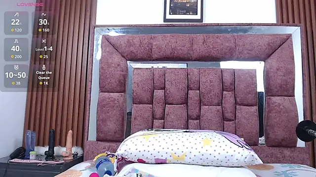 hot couple42 online show from 04/09/26, 07:31