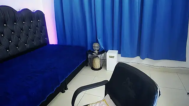 Snapshot of Cordelia_Perlman chatting on 12/04/25, 12:48 Cordelia Perlman online show from 12/04/25, 12:48