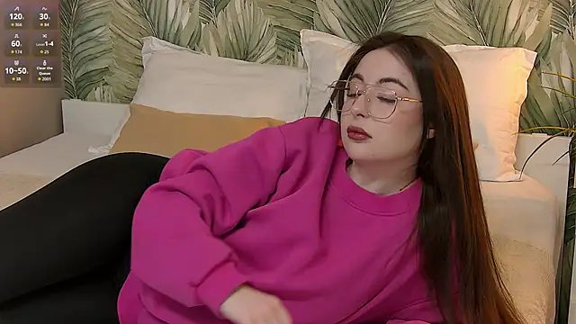 Snapshot of LilithLane chatting on 12/14/25, 12:33 LilithLane online show from 12/14/25, 12:33