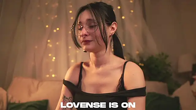 DarcyAspacio online show from 02/02/26, 11:09