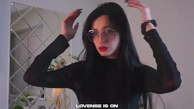 Snapshot of DarcyAspacio chatting on 10/20/25, 11:22 DarcyAspacio online show from 10/20/25, 11:22