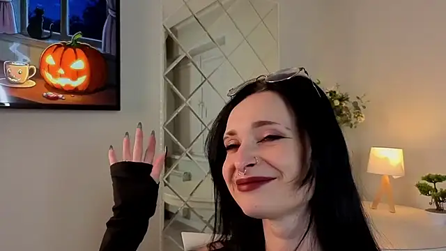 Snapshot of DarcyAspacio chatting on 10/17/25, 11:23 DarcyAspacio online show from 10/17/25, 11:23