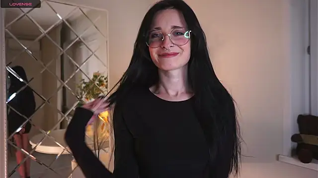 Snapshot of DarcyAspacio chatting on 09/23/25, 11:17 DarcyAspacio online show from 09/23/25, 11:17