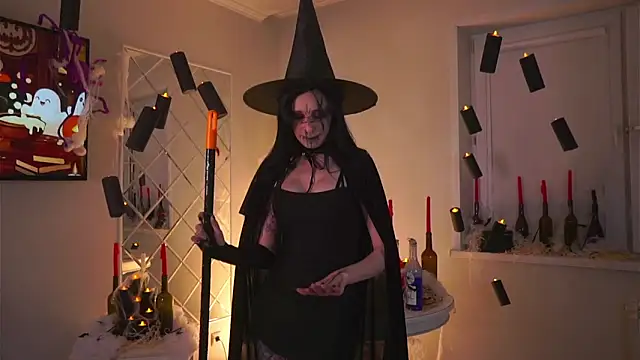 Snapshot of DarcyAspacio chatting on 10/25/25, 11:31 DarcyAspacio online show from 10/25/25, 11:31