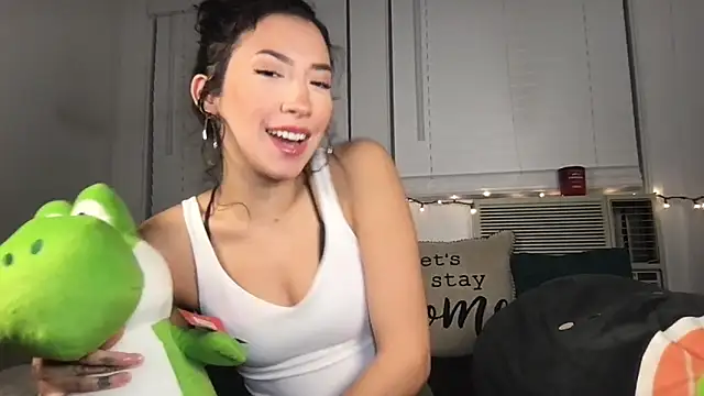 yoursweetestlilly online show from 01/07/26, 03:44