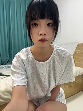 Snapshot of qiqi_x chatting on 04/18/26, 01:46 qiqi x online show from 04/18/26, 01:46