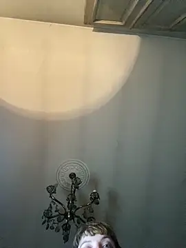 Snapshot of STRIPsegale chatting on 02/10/26, 09:47 STRIPsegale online show from 02/10/26, 09:47