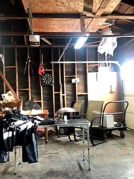 Snapshot of juiicy001 chatting on 09/15/25, 03:12 juiicy001 online show from 09/15/25, 03:12