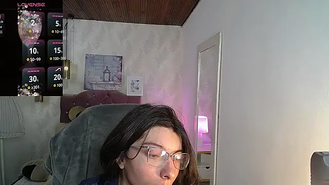 alllyson  online show from 11/06/25, 07:51