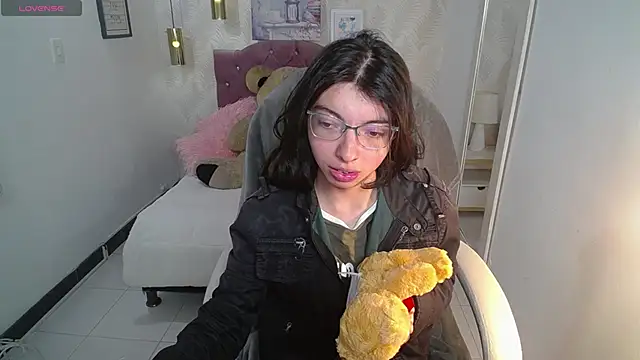 alllyson  online show from 11/25/25, 08:09