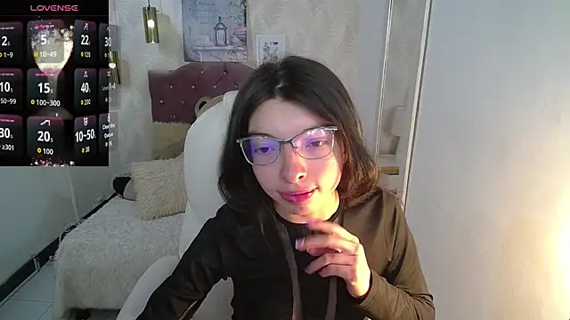 alllyson  online show from 11/10/25, 07:19