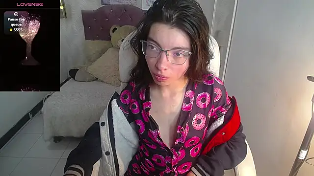 alllyson  online show from 11/13/25, 07:51