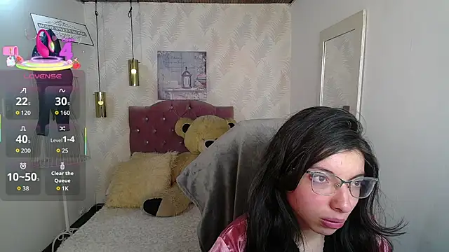 alllyson  online show from 10/15/25, 07:44