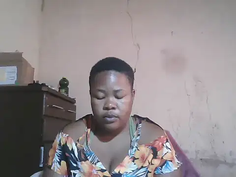 Snapshot of Bustyass93 chatting on 09/26/25, 06:42 Bustyass93 online show from 09/26/25, 06:42