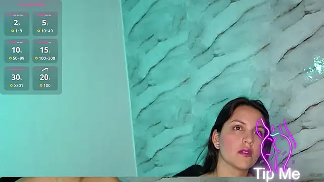 Snapshot of Daniwhatson chatting on 12/19/25, 05:21 Daniwhatson online show from 12/19/25, 05:21