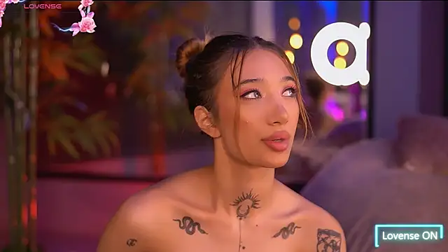 SiennaJayden online show from 10/28/25, 06:29