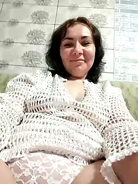 Snapshot of Mia24Blove chatting on 10/18/25, 07:49 Mia24Blove online show from 10/18/25, 07:49