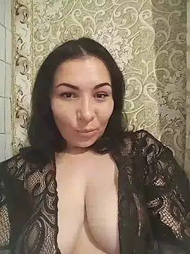 Snapshot of Mia24Blove chatting on 06/14/26, 02:40 Mia24Blove online show from 06/14/26, 02:40