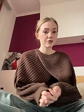 MilaMoone online show from 02/25/26, 11:32