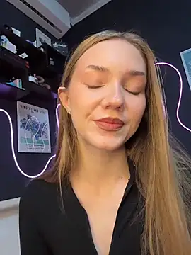 MilaMoone online show from 03/01/26, 11:10