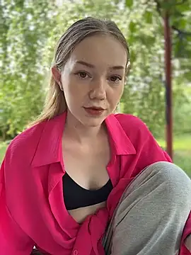 MilaMoone online show from 07/04/26, 11:05