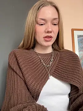 MilaMoone online show from 02/06/26, 10:33