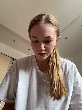 MilaMoone online show from 02/13/26, 10:59