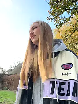 MilaMoone online show from 11/15/25, 10:30