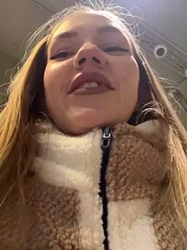 MilaMoone online show from 11/26/25, 11:54