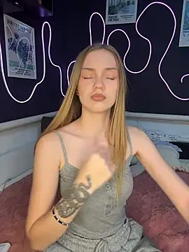 MilaMoone online show from 03/03/26, 11:06