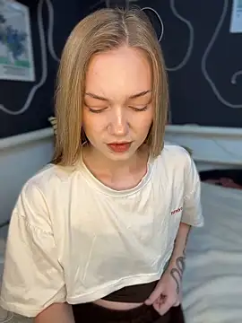 MilaMoone online show from 06/16/26, 11:10