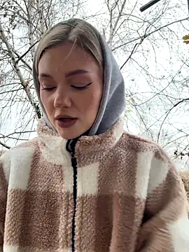 MilaMoone online show from 12/01/25, 11:33