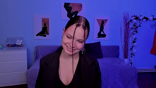 Snapshot of BetsyKiss chatting on 09/22/25, 05:13 BetsyKiss online show from 09/22/25, 05:13