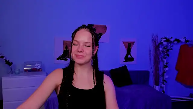 Snapshot of BetsyKiss chatting on 10/18/25, 05:15 BetsyKiss online show from 10/18/25, 05:15