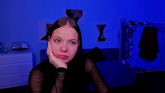 Snapshot of BetsyKiss chatting on 11/27/25, 05:35 BetsyKiss online show from 11/27/25, 05:35